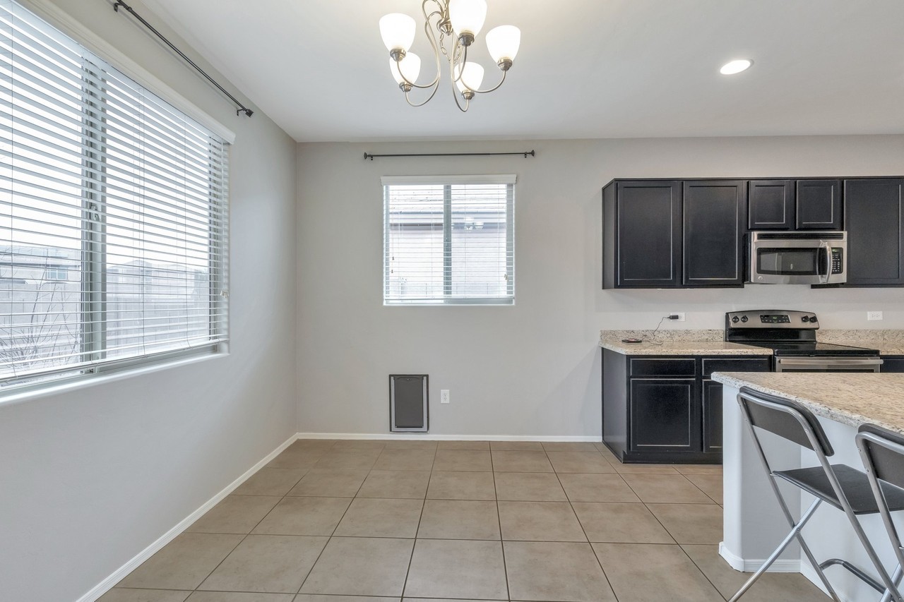 8431 N Mountain Stone Pine Way - Photo 7 of 27