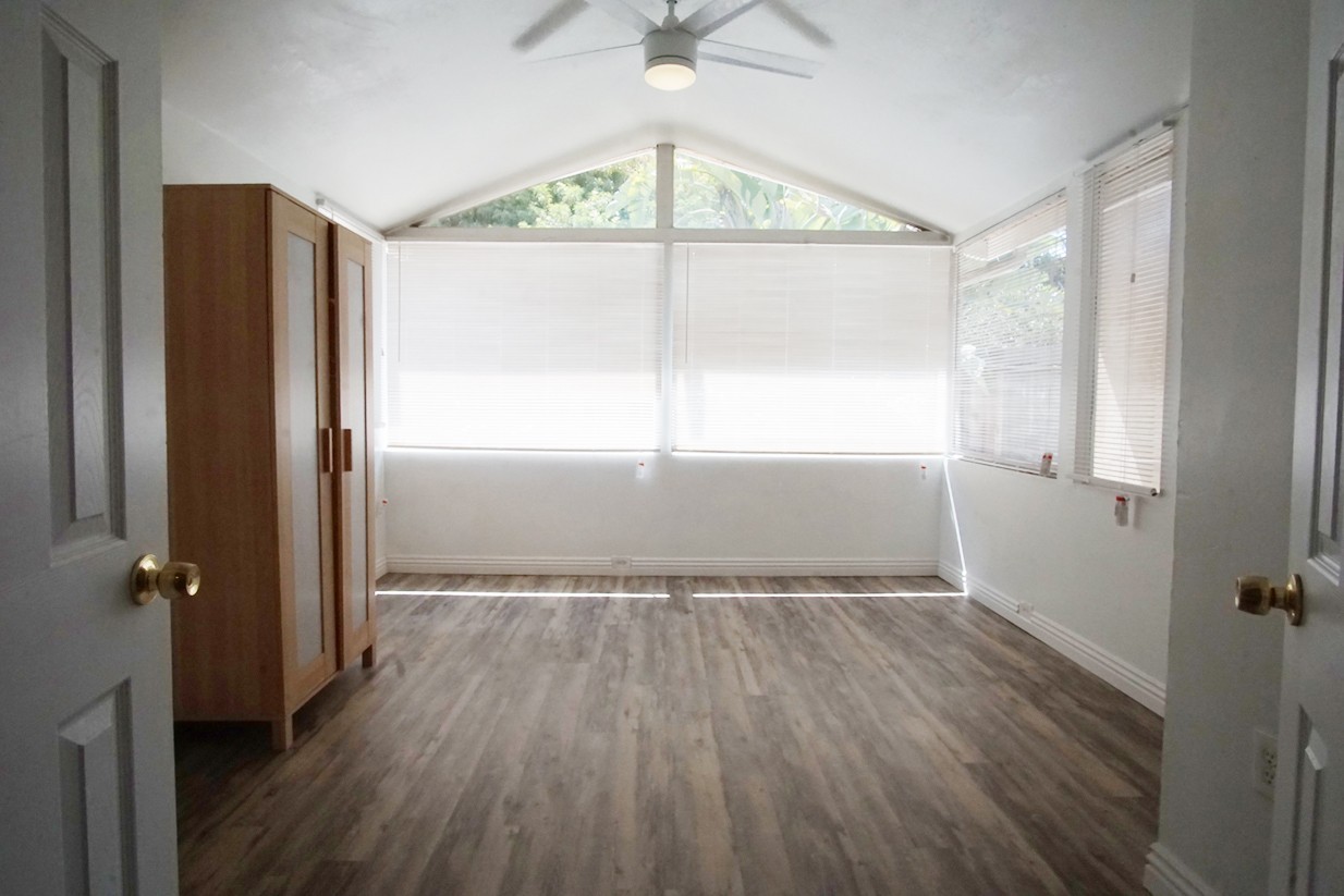 5261 Tipton St - Photo 3 of 25
