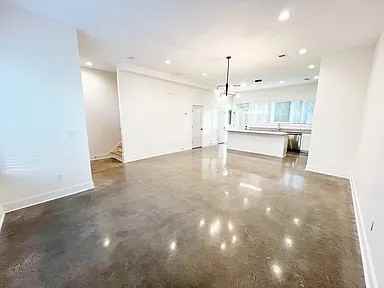 1539 Yarra St - Photo 3 of 30