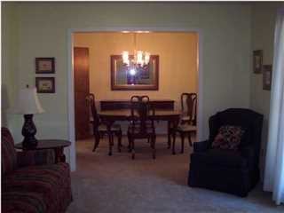 1717 Arlington Ct - Photo 3 of 10
