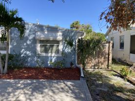 5609 1/2 Tangerine Ave S - Photo 1 of 1