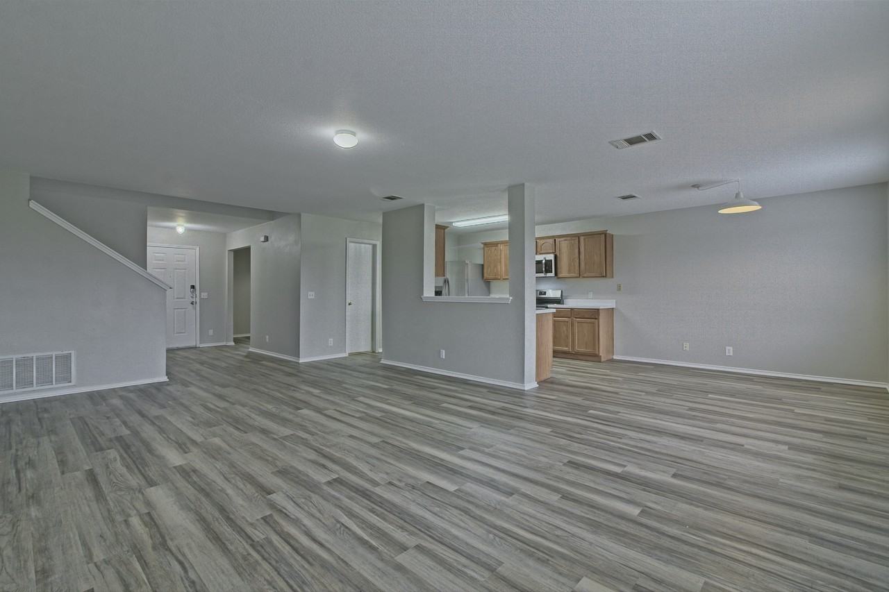 232 Brickyard Ln - Photo 7 of 39