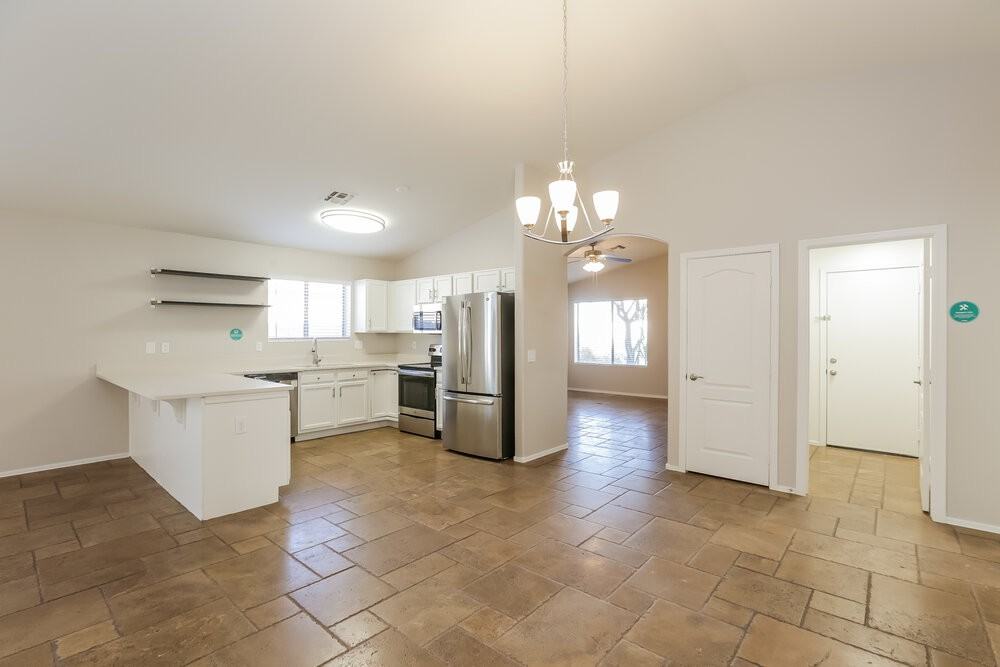 13668 N 73rd Dr - Photo 5 of 16