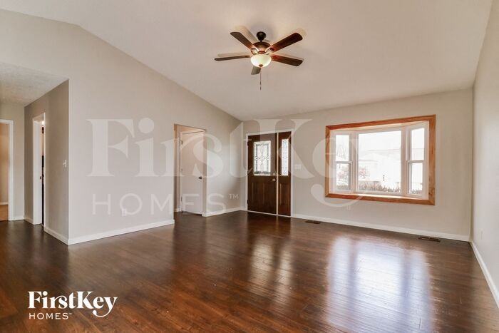 3114 5 Oaks Dr - Photo 3 of 14