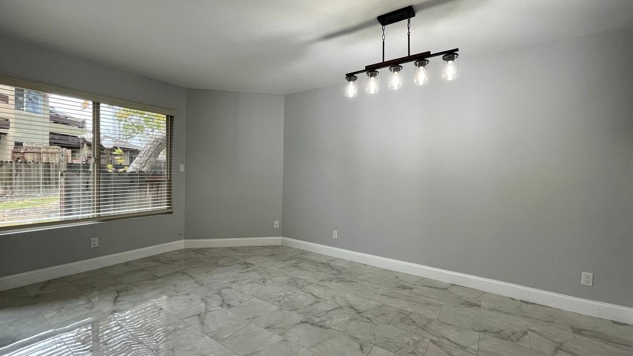 425 E Rice Ranch Rd - Photo 2 of 18