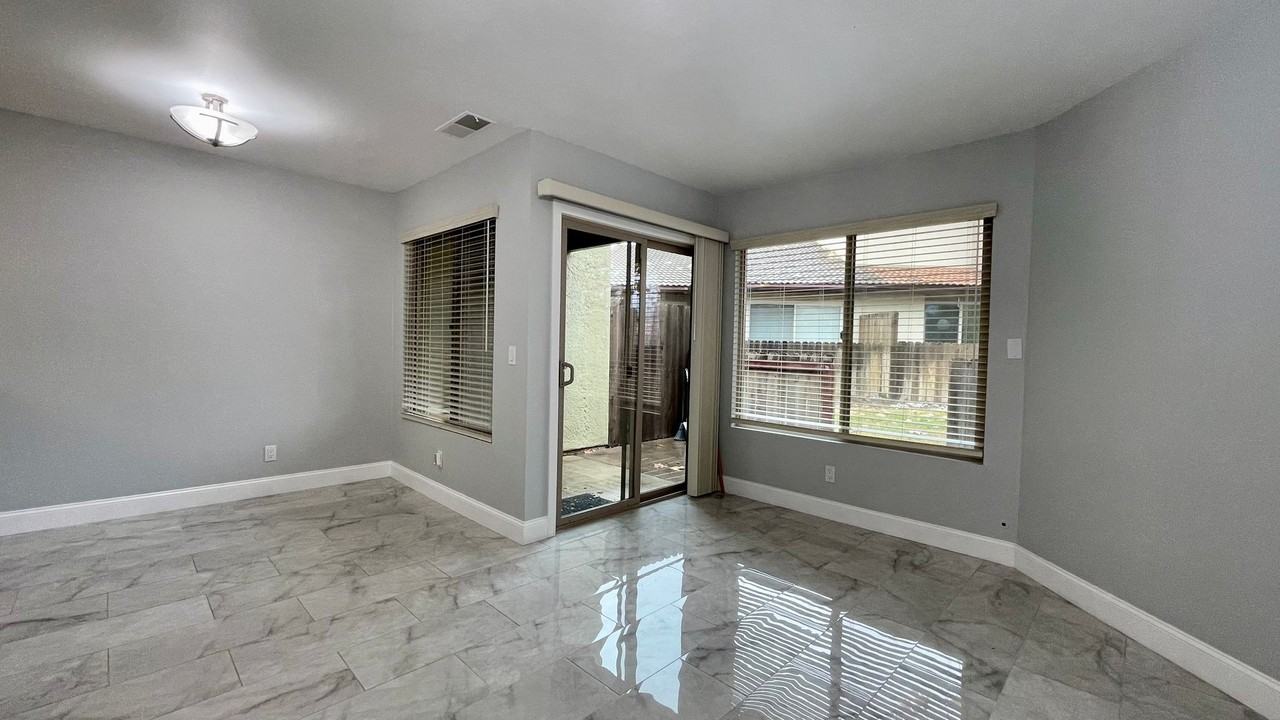 425 E Rice Ranch Rd - Photo 3 of 18