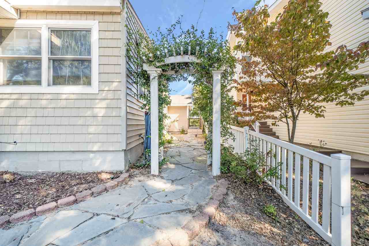 4528 Lauderdale Ave #2 - Photo 7 of 50