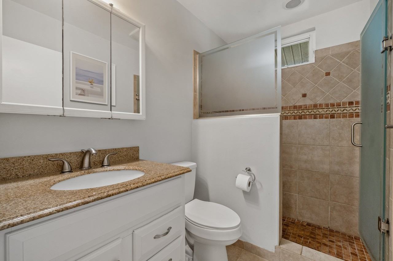 4528 Lauderdale Ave #2 - Photo 6 of 50