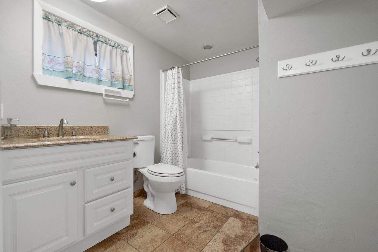 4528 Lauderdale Ave #2 - Photo 6 of 50