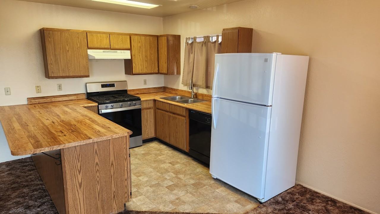 2068 Mojave Scenic Drive - Photo 2 of 15