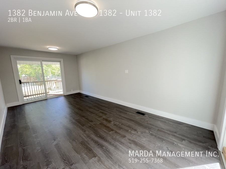 1382 Benjamin Ave Unit 1382 #1382 - Photo 3 of 32