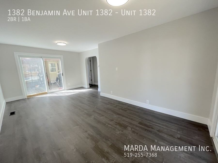 1382 Benjamin Ave Unit 1382 #1382 - Photo 4 of 32