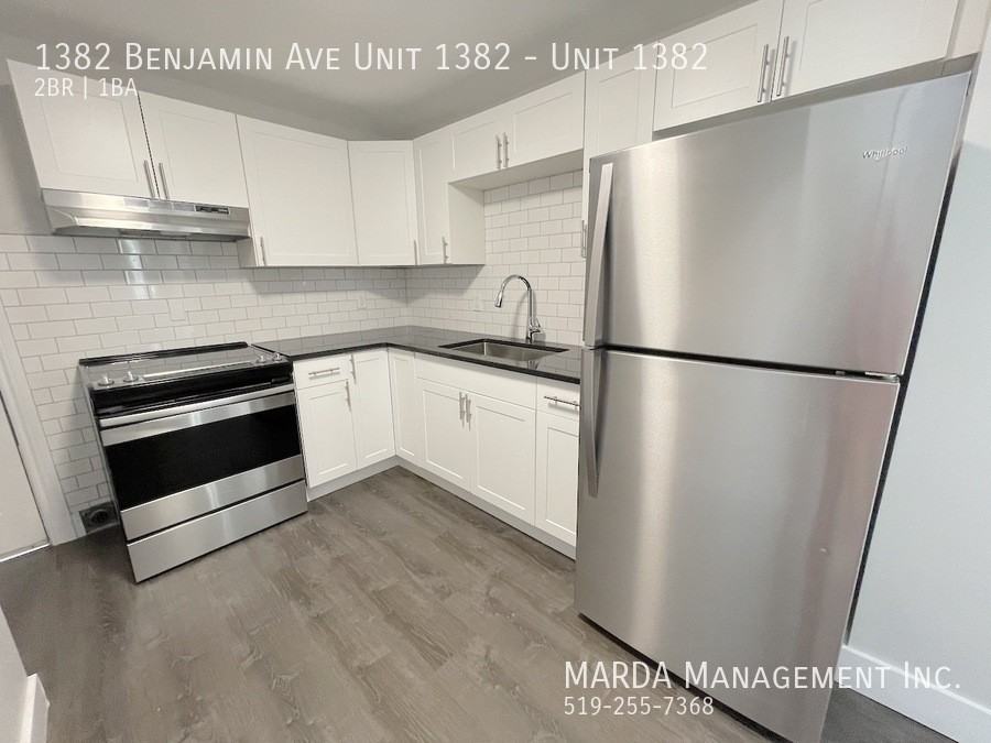 1382 Benjamin Ave Unit 1382 #1382 - Photo 5 of 32