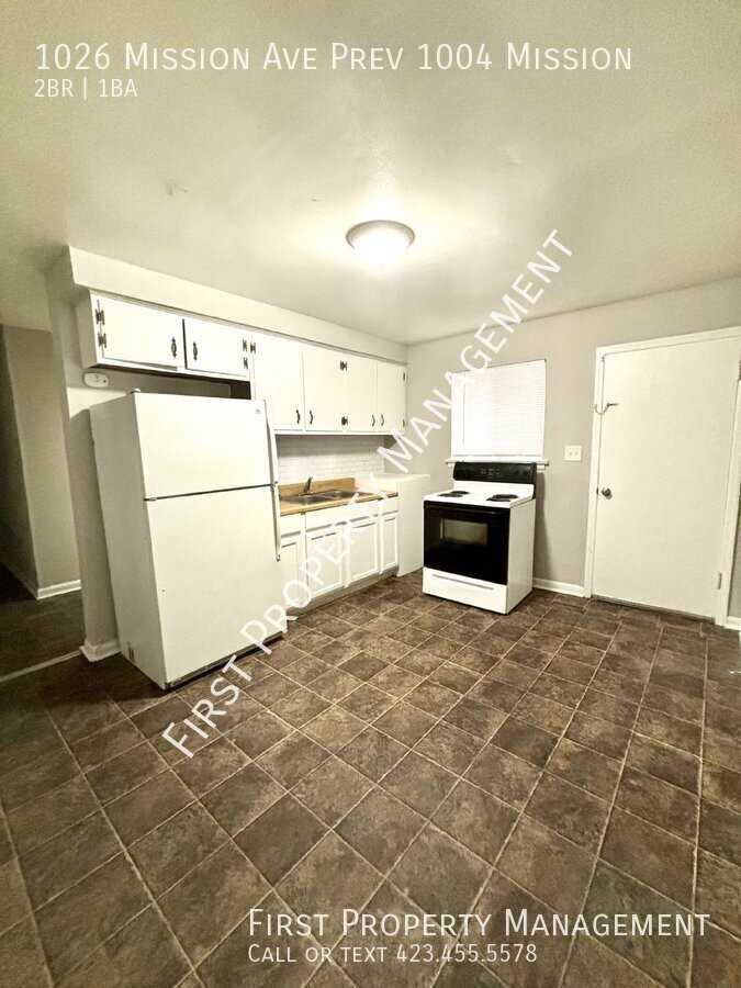 MISSION AVE PREV 1004 & - Photo 4 of 26