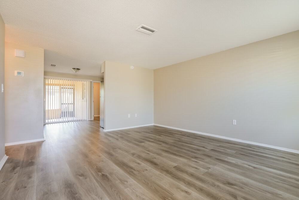 432 Briarwood Rd - Photo 5 of 16