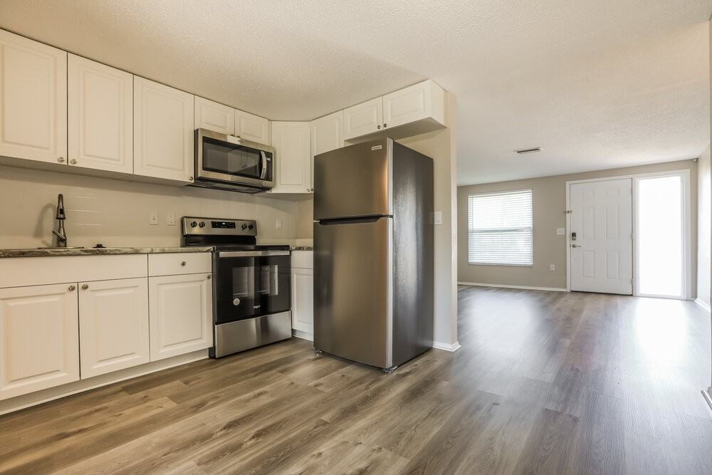 432 Briarwood Rd - Photo 7 of 16
