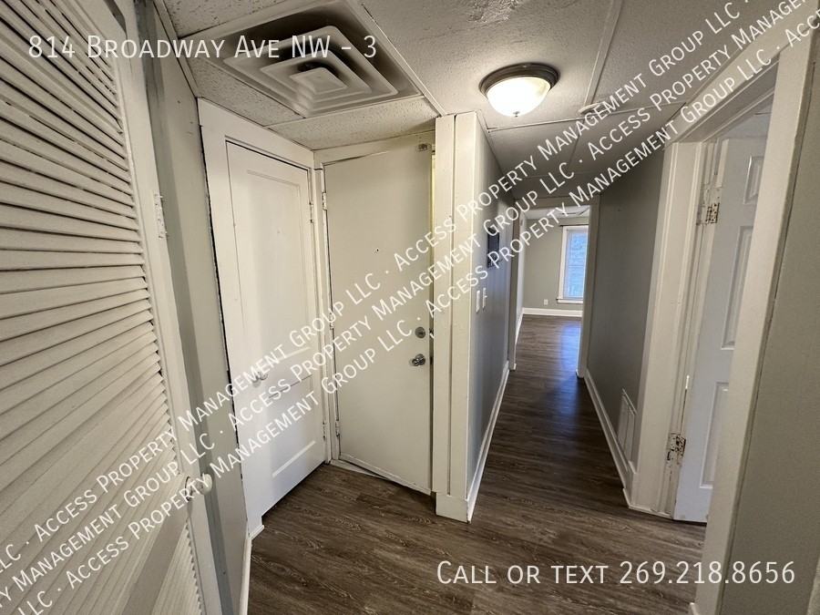 814 Broadway Ave Nw #3 - Photo 3 of 34