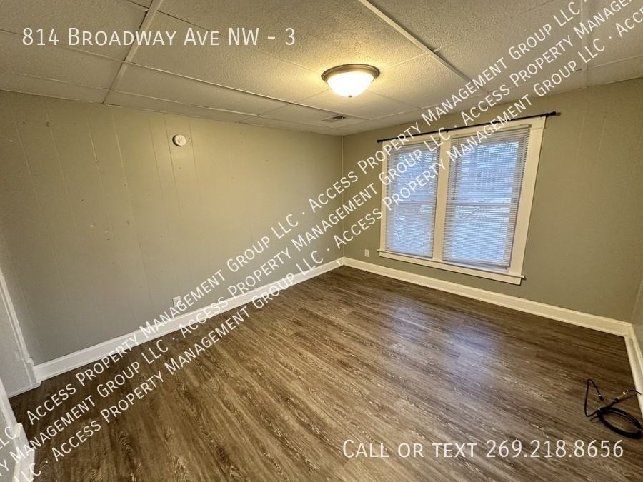 814 Broadway Ave Nw #3 - Photo 5 of 34