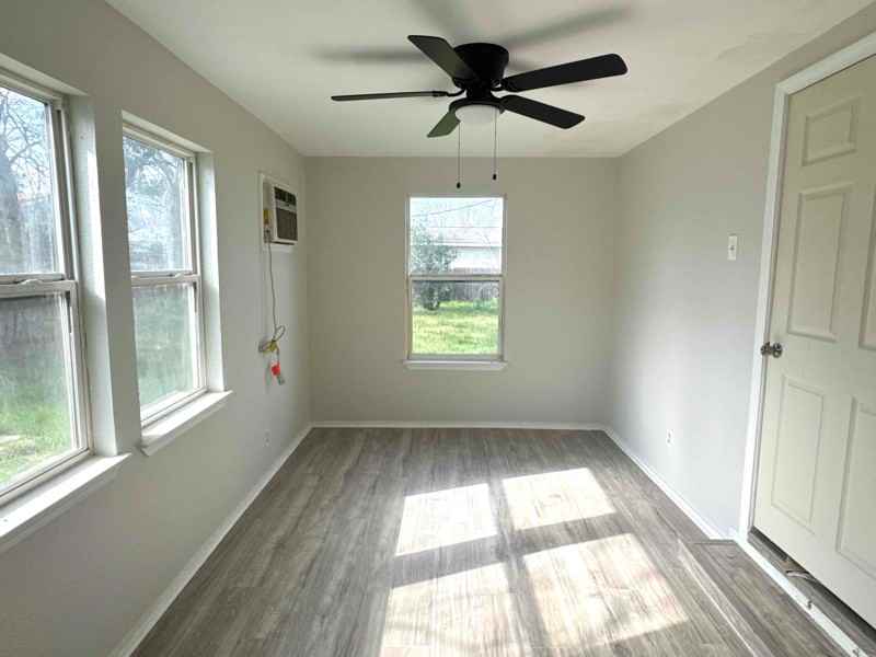 743 Olney Dr - Photo 2 of 20