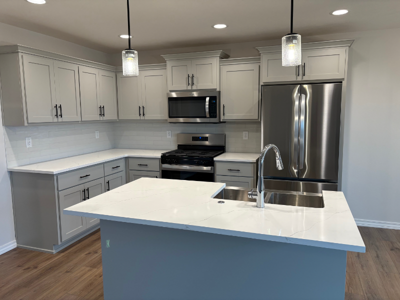 896 S Silverwood Ln - Photo 4 of 33