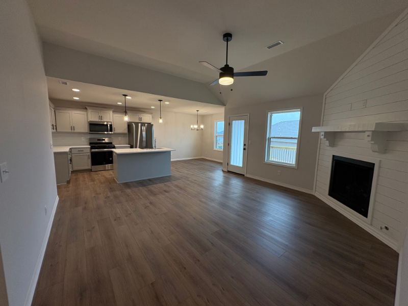 896 S Silverwood Ln - Photo 6 of 33