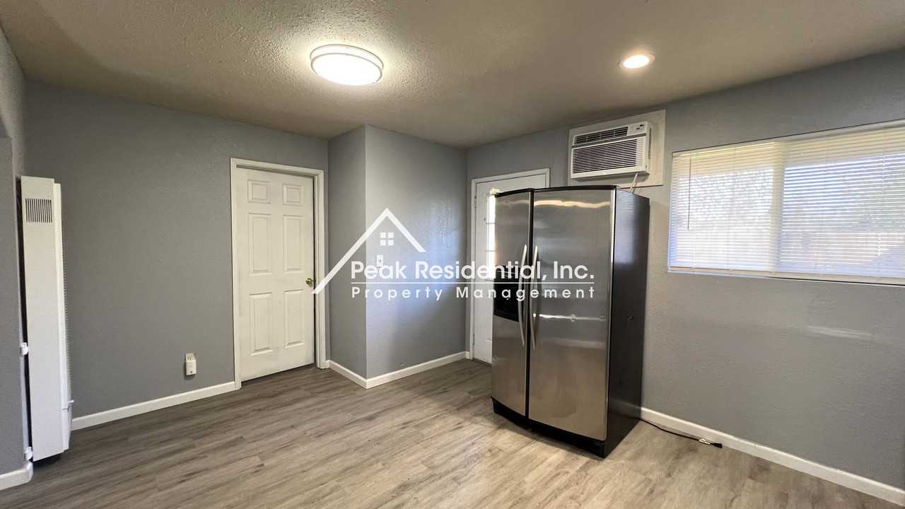 5912 Del Campo Ln - Photo 5 of 14