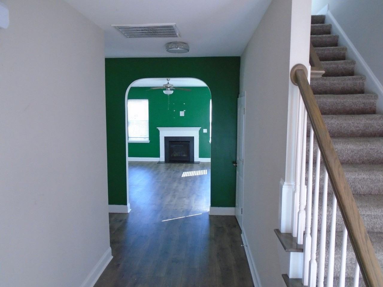 2240 Mannington Dr - Photo 2 of 27