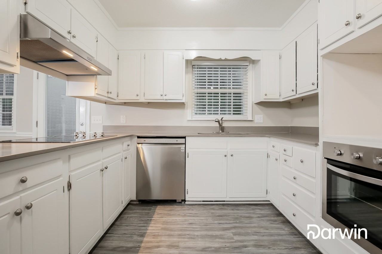 1408 Sweetbriar Ct - Photo 3 of 15