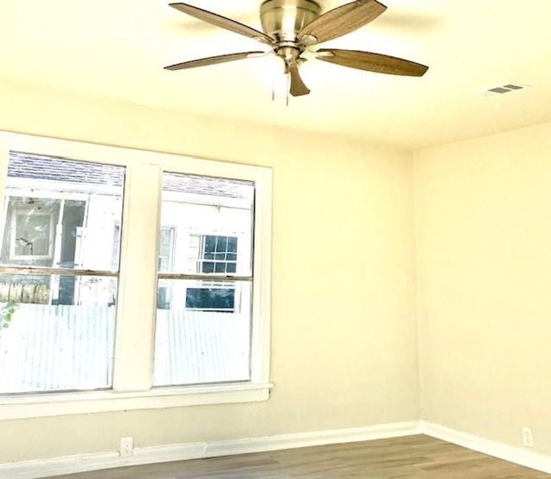 1214 Des Jardines St - Photo 6 of 23