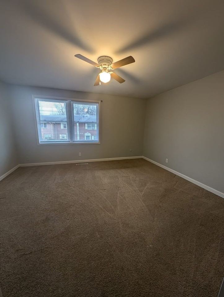 4059 Gateway Ct - Photo 6 of 9