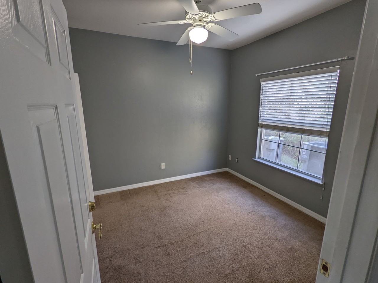 5036 Nw 1st Pl - Photo 5 of 33