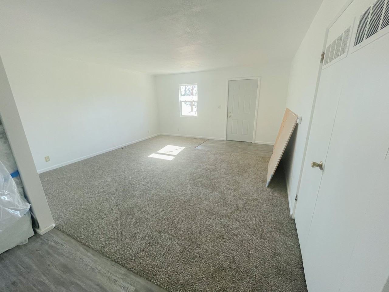 104 9th St #2 - Photo 3 of 8