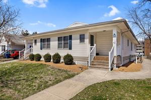 featured image of 206 W William St