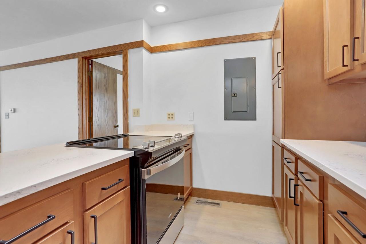 206 W William St - Photo 6 of 24