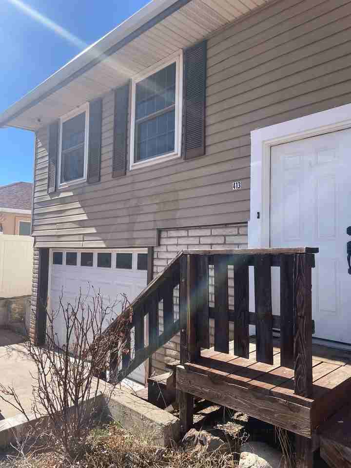 413 Kansas St - Photo 3 of 15