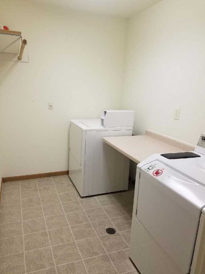 395 Main St - Photo 3 of 12