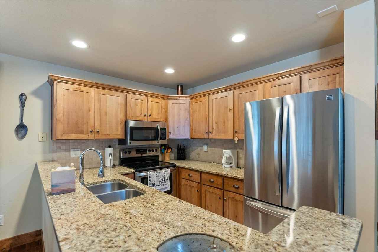 521 Saint Andrews Dr - Photo 3 of 20