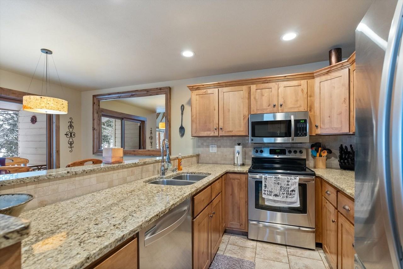 521 Saint Andrews Dr - Photo 4 of 20