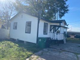 featured image of 1214 Des Jardines St