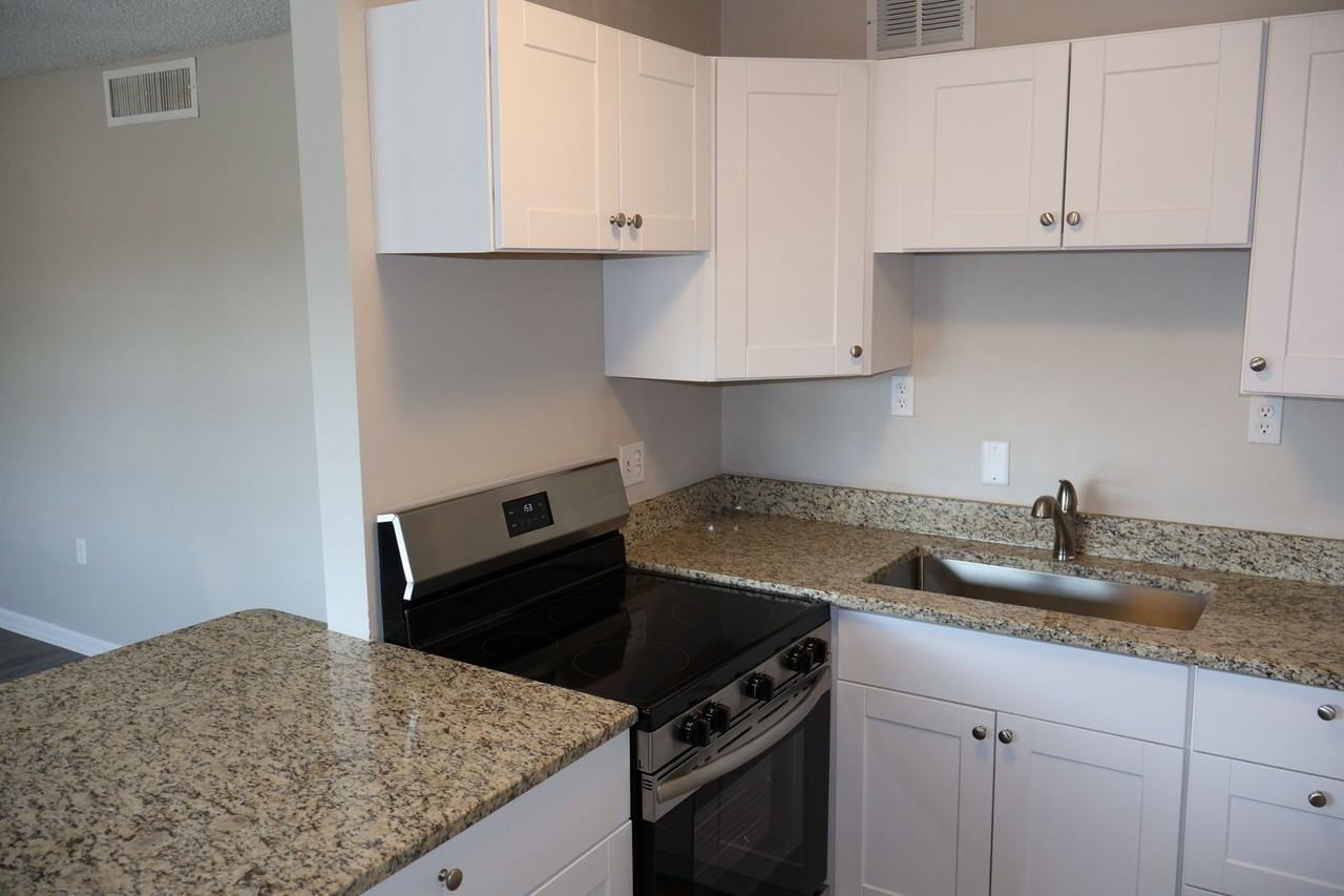 6370 1st St N - Photo 6 of 20