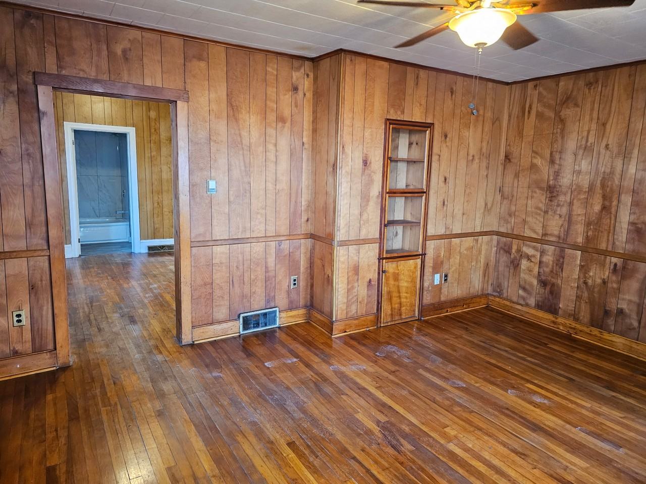 802 Chestnut St #NA - Photo 3 of 23