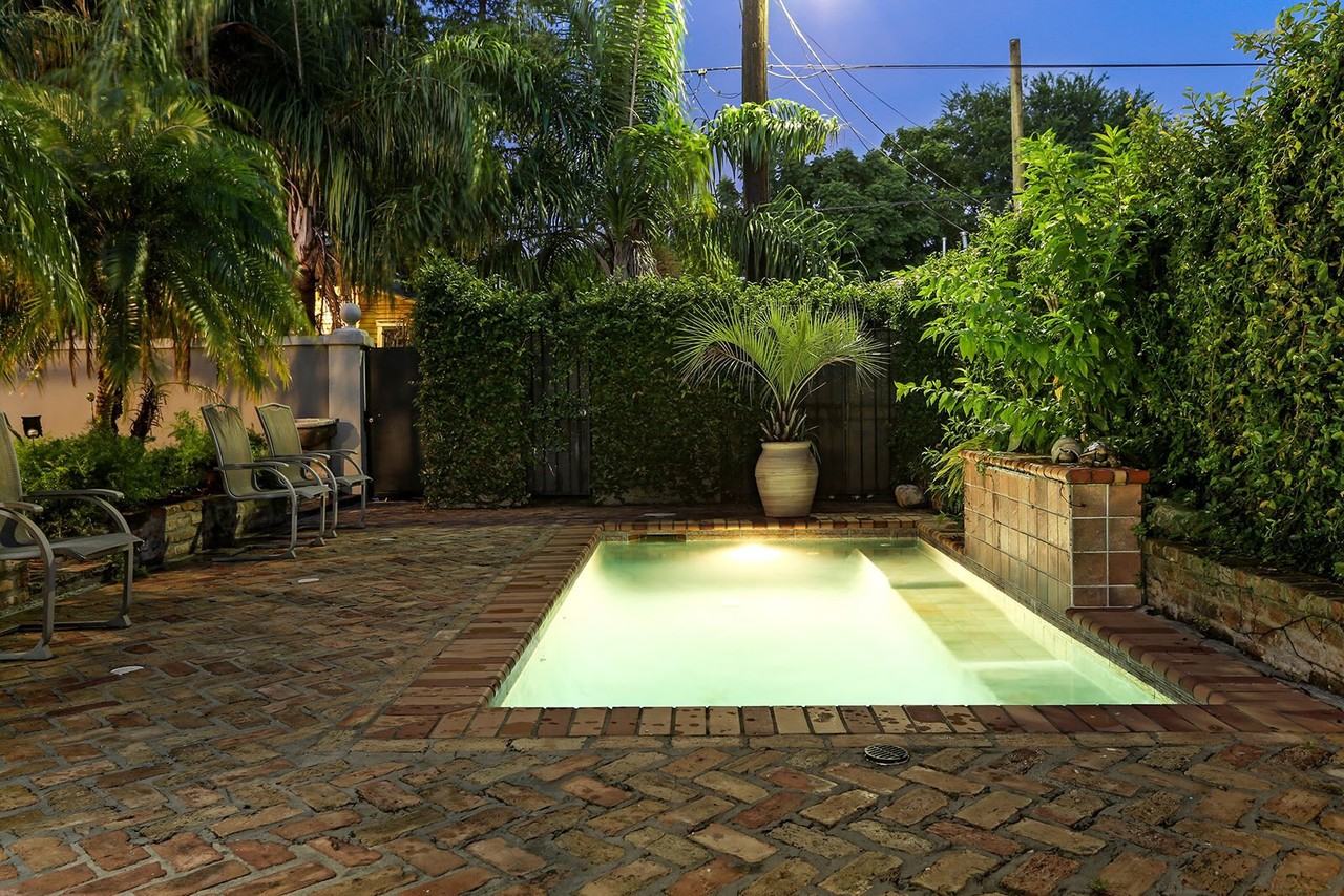 1860 Burgundy St #NA - Photo 3 of 16