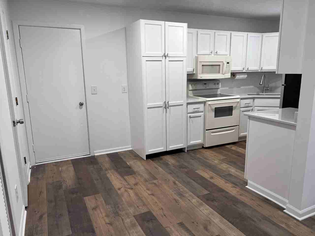 13517 Zenith Ln #13517 - Photo 6 of 21