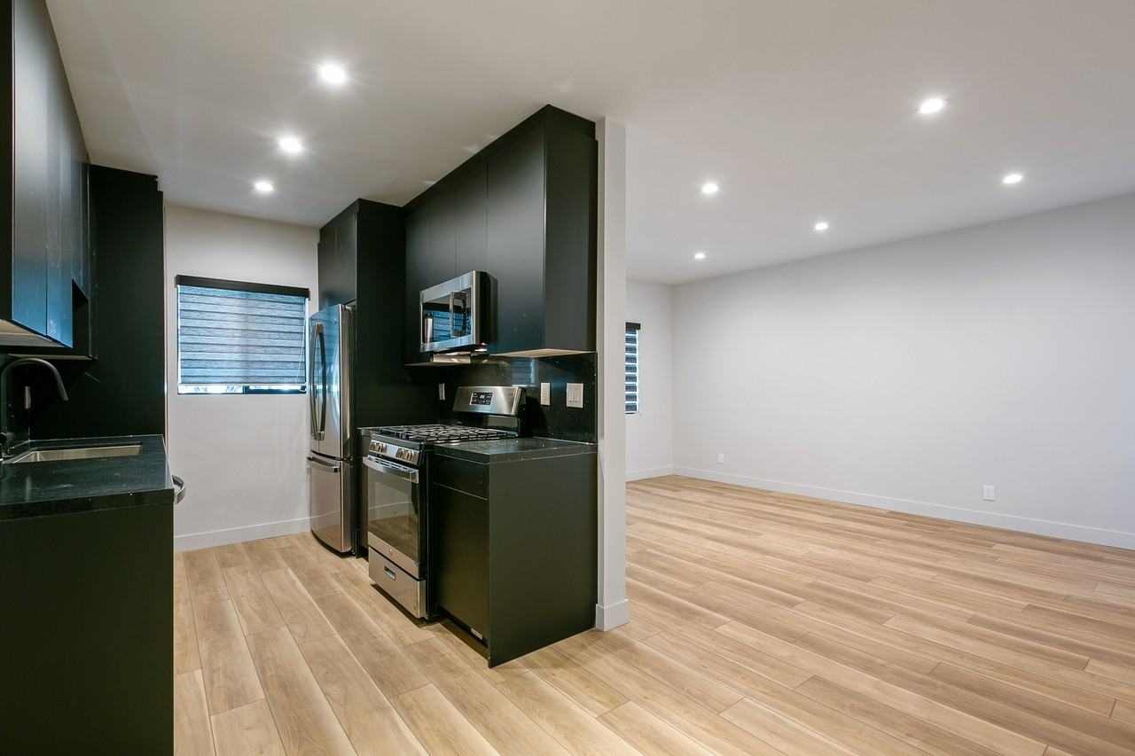 1917 Montrose Street #8 - Photo 2 of 9