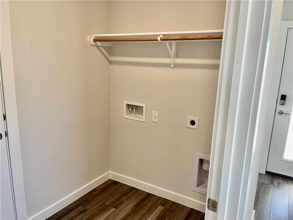 1212 Amistad Loop - Photo 4 of 27