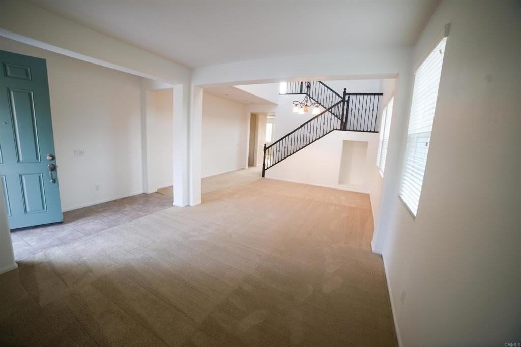 1565 Stow Grove Ave - Photo 5 of 34