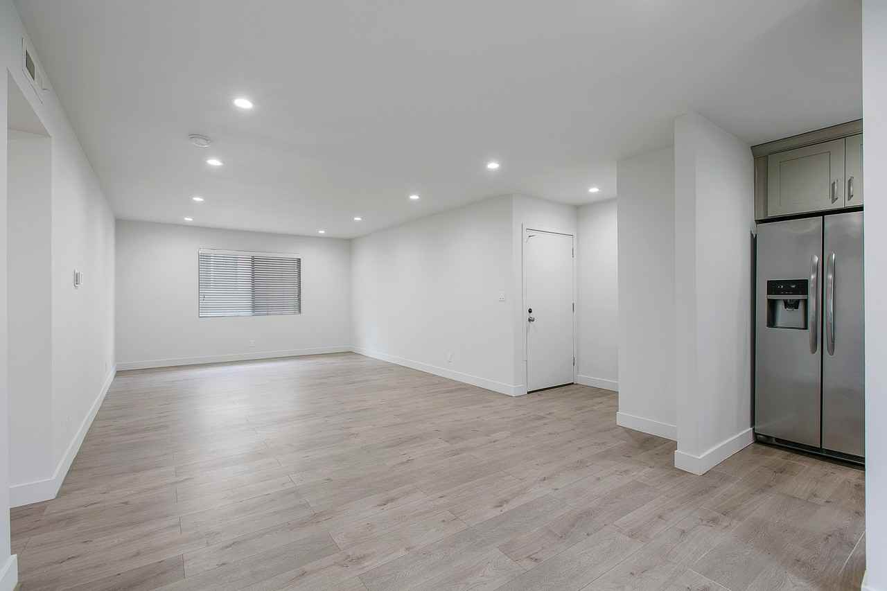 4053 West 23rd Street #B - Photo 6 of 17