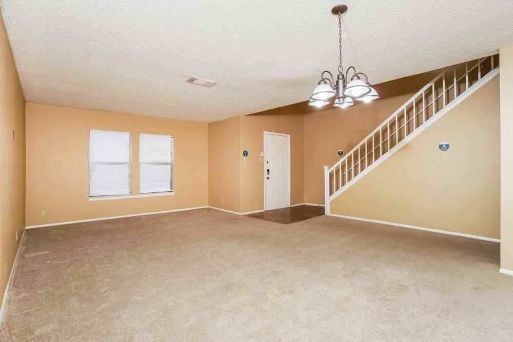 9855 Raven Field Dr - Photo 5 of 14