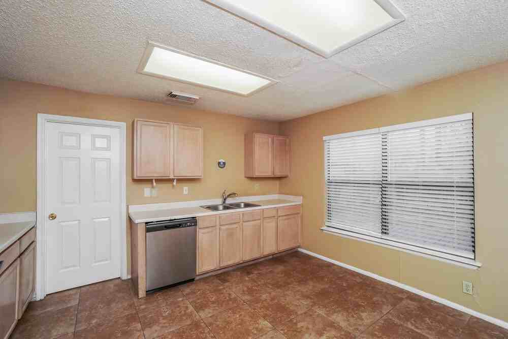 9855 Raven Field Dr - Photo 7 of 14