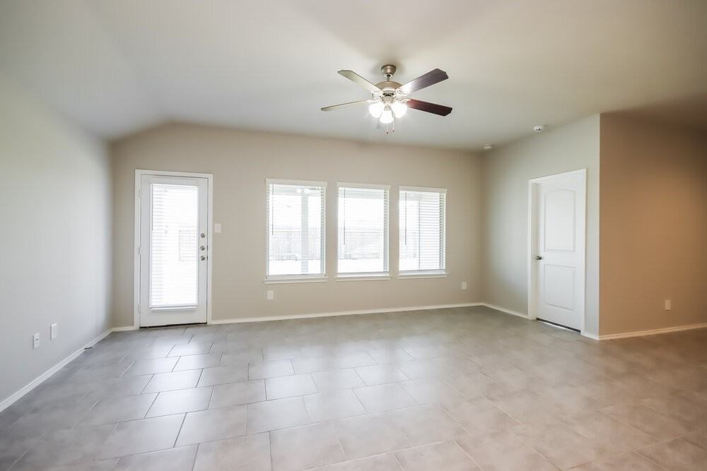 20117 Lecrete Mill Dr - Photo 4 of 16